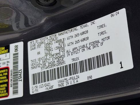 Used 2024 Toyota Tundra Limited AWD/4WD image 36