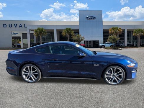 Used 2018 Ford Mustang GT Premium image 3