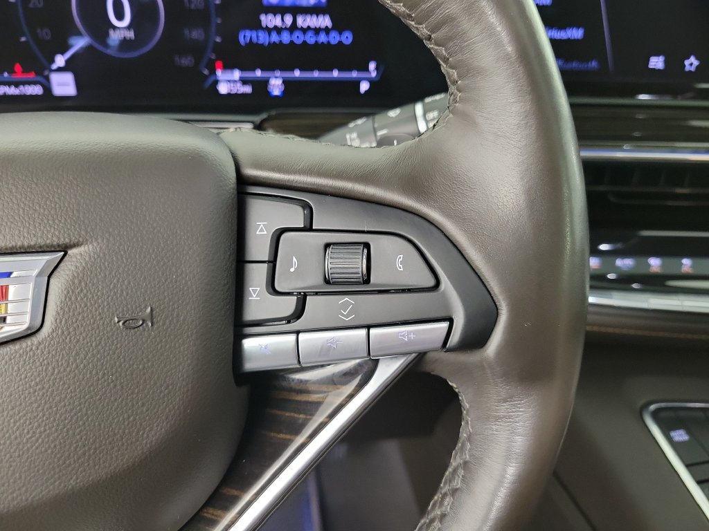 Used 2022 Cadillac Escalade Premium Luxury AWD/4WD image 25