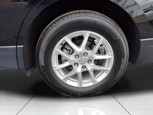 Used 2023 Chevrolet Equinox LT image 18