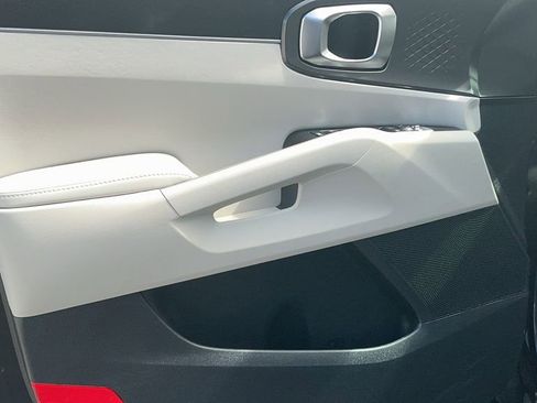 Used 2025 Kia Sorento S w/ Panoramic Sunroof Package FWD image 10