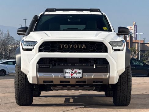 Certified 2025 Toyota 4Runner 4WD image 11