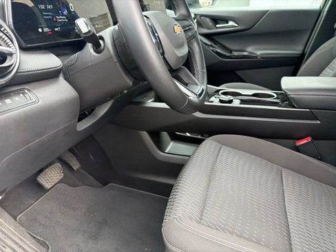 Used 2026 Chevrolet Equinox LT AWD/4WD image 35