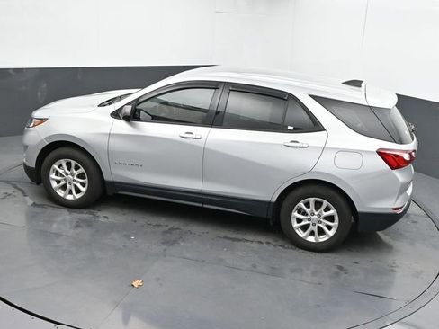 Used 2018 Chevrolet Equinox LS FWD image 36