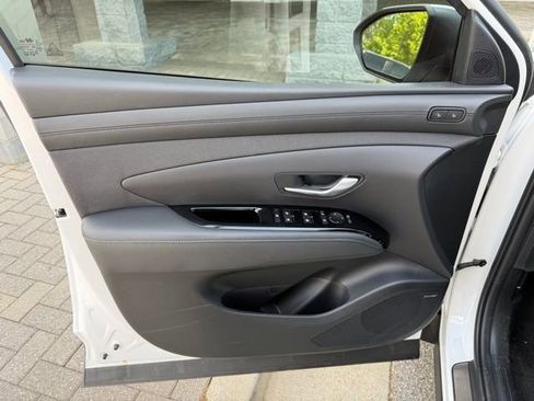 Used 2026 Hyundai Tucson Limited image 6