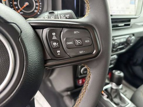 Used 2024 Jeep Wrangler Unlimited Sport AWD/4WD image 20