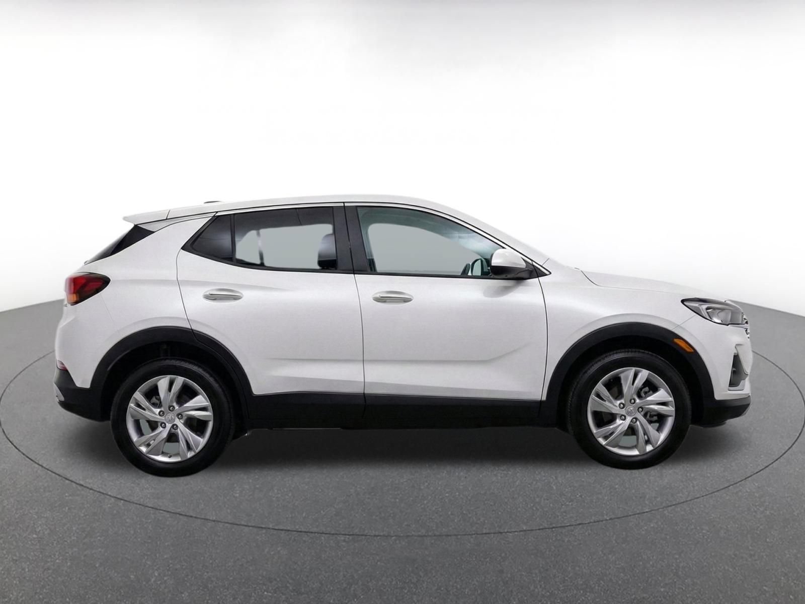 Used 2025 Buick Encore GX Preferred AWD/4WD image 9