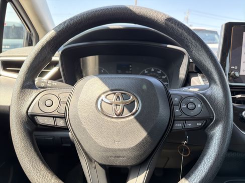 Used 2023 Toyota Corolla LE w/ Carpet Mat Package (TMS) FWD image 12
