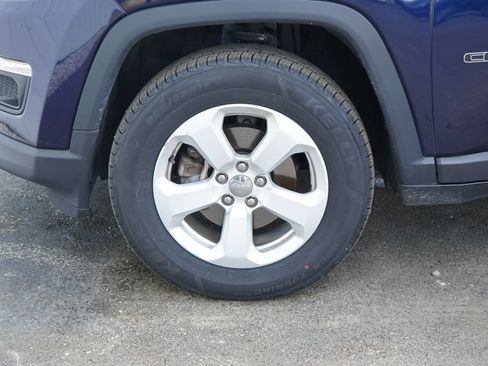 Used 2020 Jeep Compass Latitude w/ Cold Weather Group AWD/4WD image 6