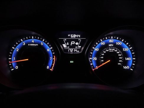 Used 2016 Hyundai Elantra Value Edition image 28