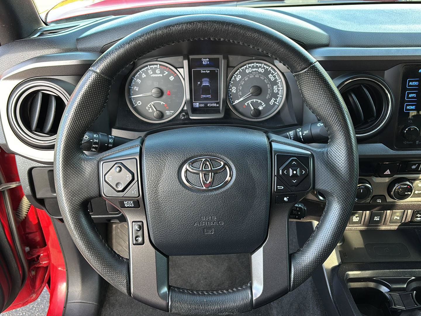 Used 2017 Toyota Tacoma TRD Sport w/ Premium & Technology Package AWD/4WD image 30