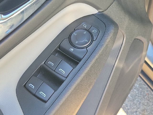 Used 2023 Chevrolet Equinox LT FWD image 9