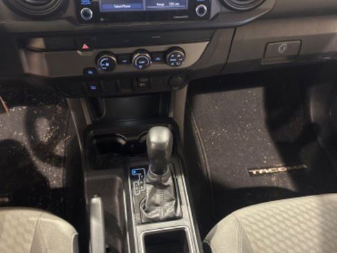 Used 2020 Toyota Tacoma SR image 12