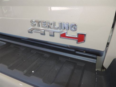 Certified 2022 GMC Canyon AT4 w/ Trailering Package image 18