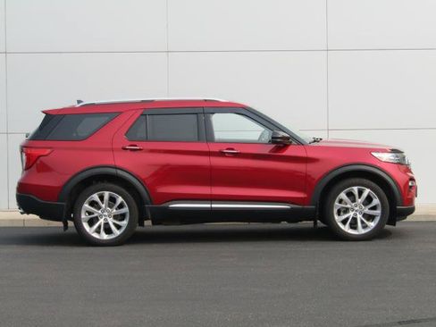 Certified 2022 Ford Explorer Platinum w/ Equipment Group 601A AWD/4WD image 5