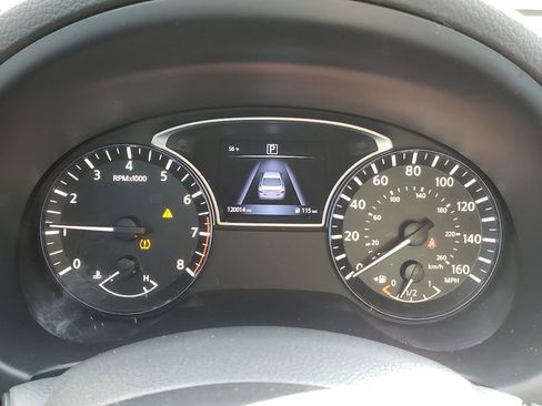 Used 2016 Nissan Altima 2.5 SR w/ LED Appearance Package image 19