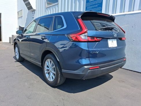 Used 2024 Honda CR-V EX image 3