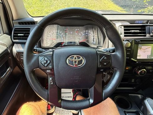 Used 2019 Toyota 4Runner TRD Off-Road AWD/4WD image 17