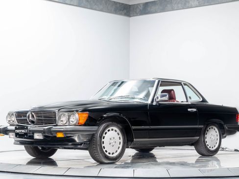 Used 1989 Mercedes-Benz 560 SL image 2