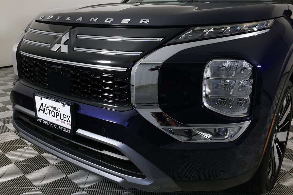 Used 2025 Mitsubishi Outlander SE FWD image 39