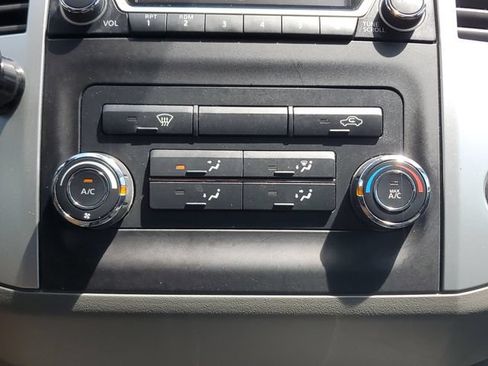 Used 2016 Nissan Frontier SV RWD image 29