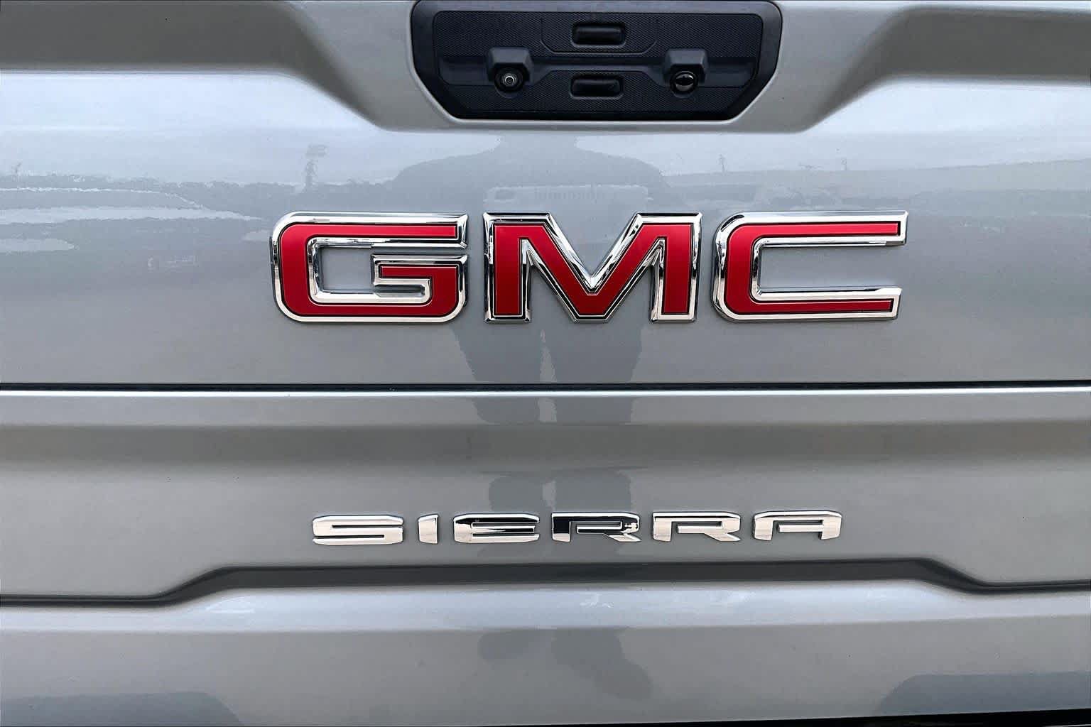 Used 2023 GMC Sierra 1500 SLE w/ Preferred Package RWD image 30