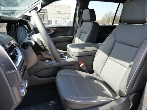 New 2026 GMC Yukon XL Elevation image 39