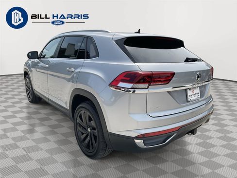 Used 2022 Volkswagen Atlas Cross Sport SE FWD image 7