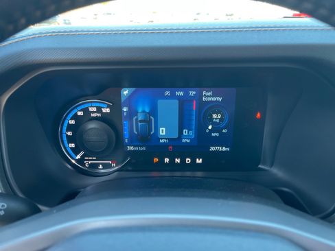 Used 2024 Ford Bronco Badlands image 4