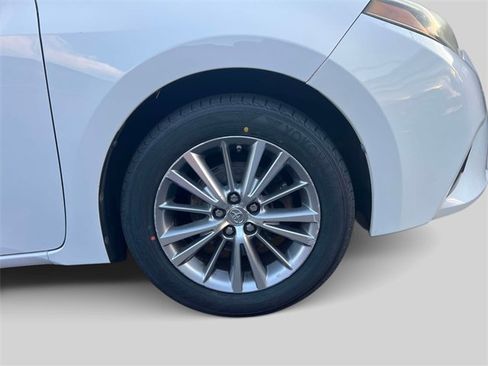 Used 2015 Toyota Corolla LE image 7