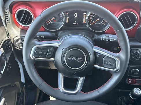 Used 2023 Jeep Wrangler Unlimited Rubicon AWD/4WD image 17