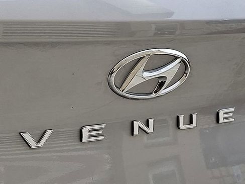 Certified 2026 Hyundai Venue SEL FWD image 30