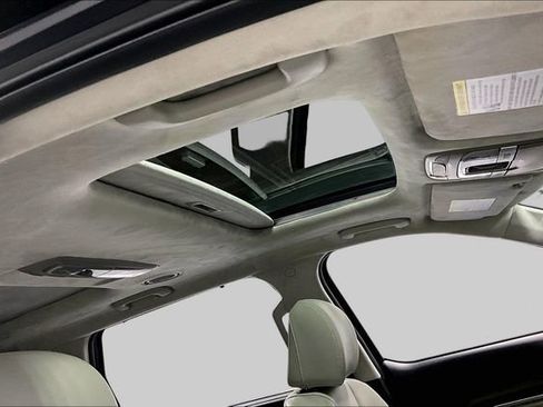 Used 2022 Kia Telluride SX w/ SX Prestige Package AWD/4WD image 4