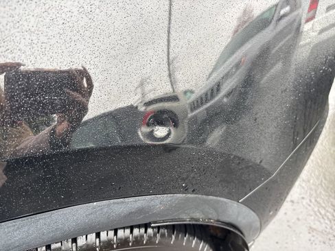 Used 2021 Tesla Model Y Long Range image 15