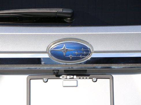 Used 2023 Subaru Ascent Limited w/ Technology Package AWD/4WD image 5