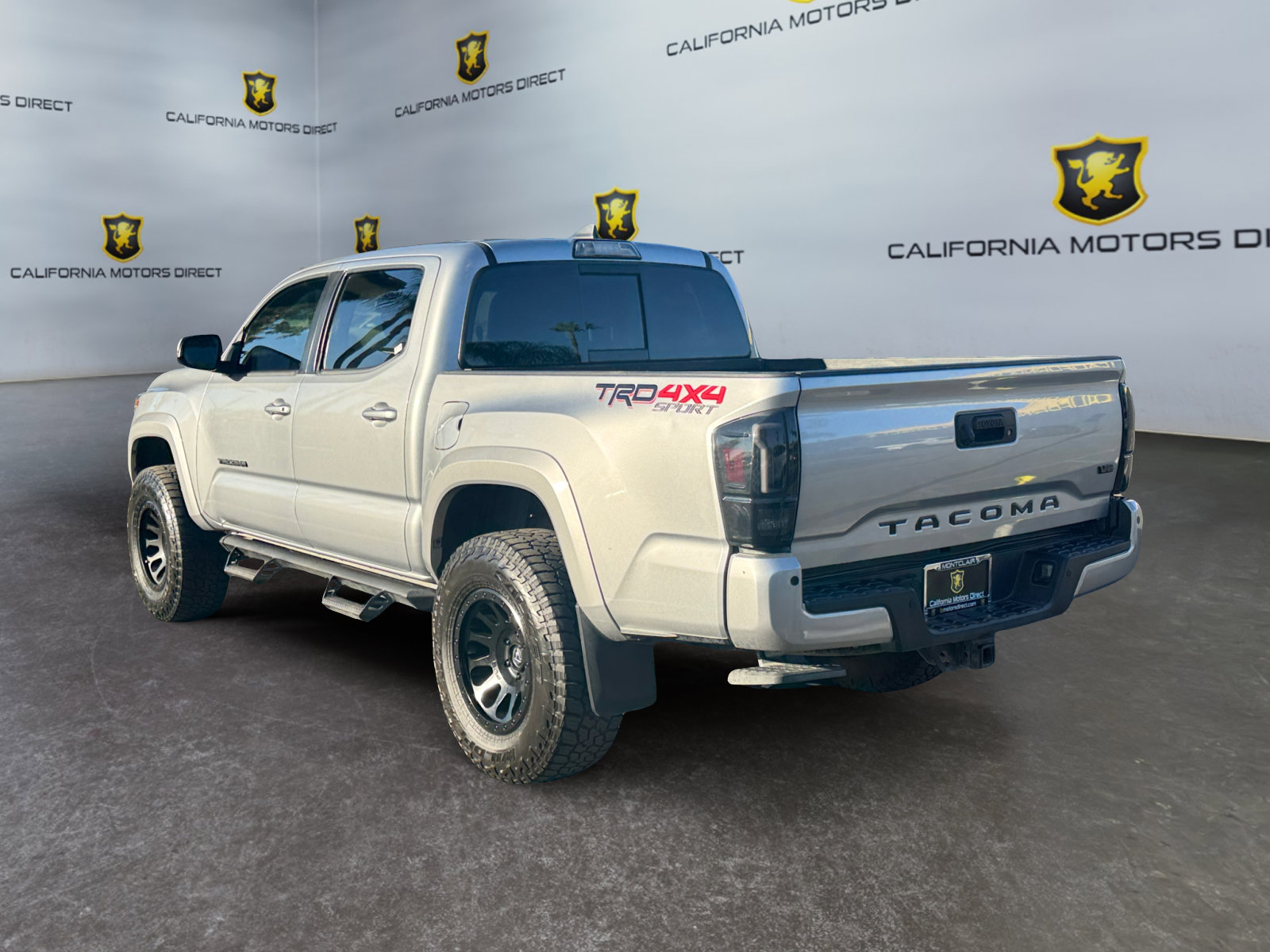 Used 2019 Toyota Tacoma TRD Sport AWD/4WD image 3