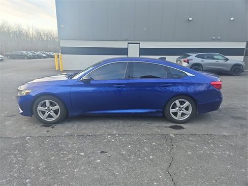Used 2021 Honda Accord Sport image 2