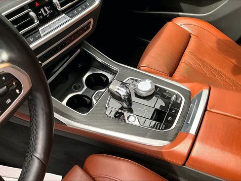 Used 2022 BMW X7 M50i AWD/4WD image 17