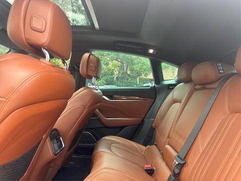Used 2017 Maserati Levante w/ Luxury Package AWD/4WD image 10
