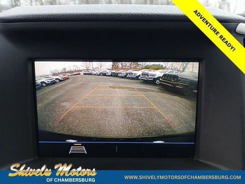 Used 2020 GMC Terrain SLE w/ Driver Convenience Package AWD/4WD image 17