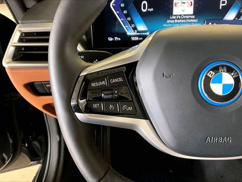 Certified 2025 BMW i4 eDrive40 image 22