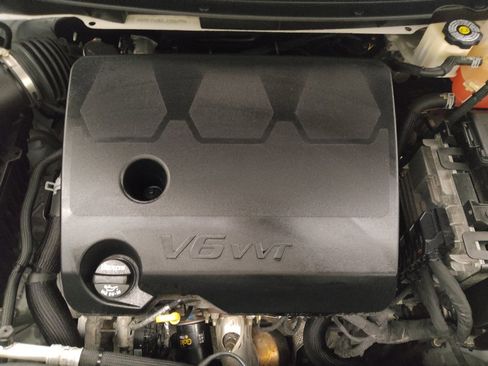 Used 2020 Chevrolet Traverse LT AWD/4WD image 30