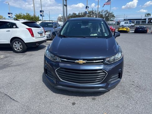 Used 2019 Chevrolet Trax LS image 3