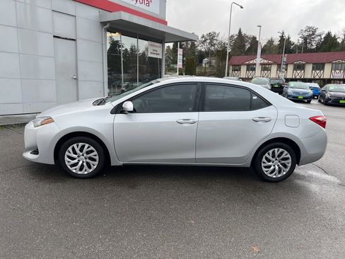 Used 2018 Toyota Corolla LE image 7