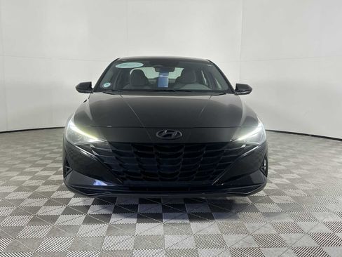 Used 2023 Hyundai Elantra SEL w/ Preferred Accessory Package image 5
