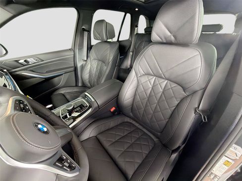 New 2026 BMW X5 xDrive40i w/ M Sport Package AWD/4WD image 22