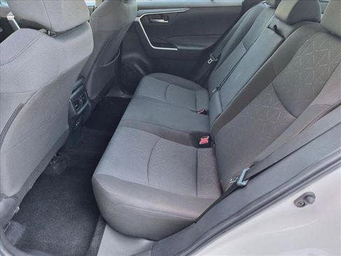 Used 2025 Toyota RAV4 XLE FWD image 17