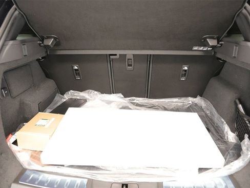 New 2024 Land Rover Range Rover Evoque Dynamic SE image 21