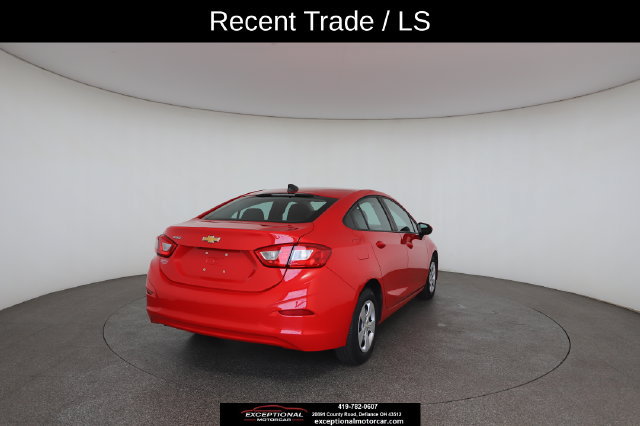 Used 2018 Chevrolet Cruze LS FWD image 17