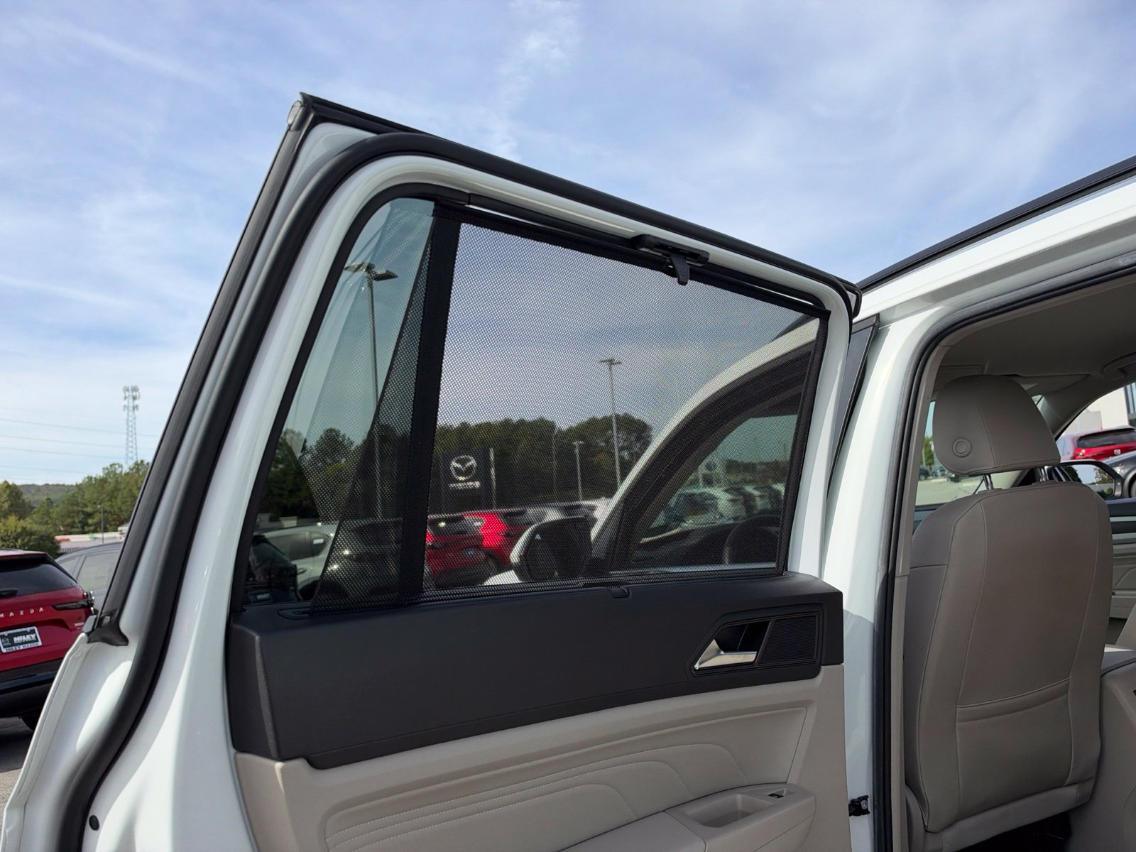 Used 2023 Volkswagen Atlas SE w/ Black Wheel Package FWD image 29